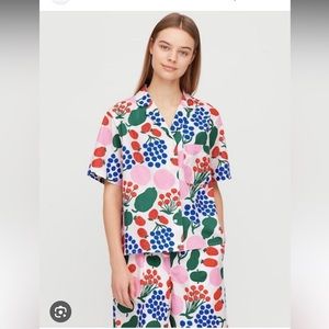 Marimekko Uniqlo Floral Strawberries Fruit Camp Shirt + Shorts Size XS